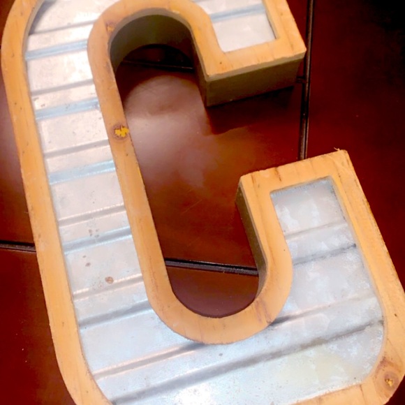 Hobby Lobby Other - Hobby lobby tin and wood “C”